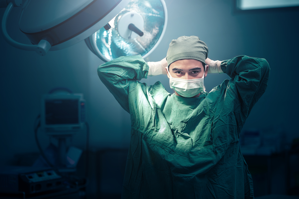 Surgeon  claims video games save lives